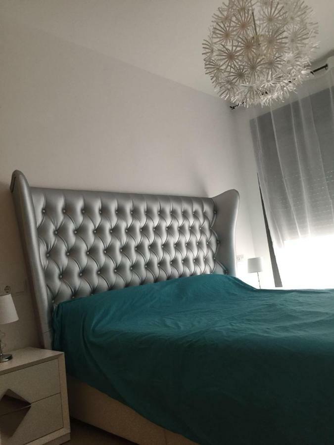 Apartamento Lujo, Primera Linea Playa, Garaje, Wifi, Piscina Climatizada Рокетас де Мар Екстериор снимка