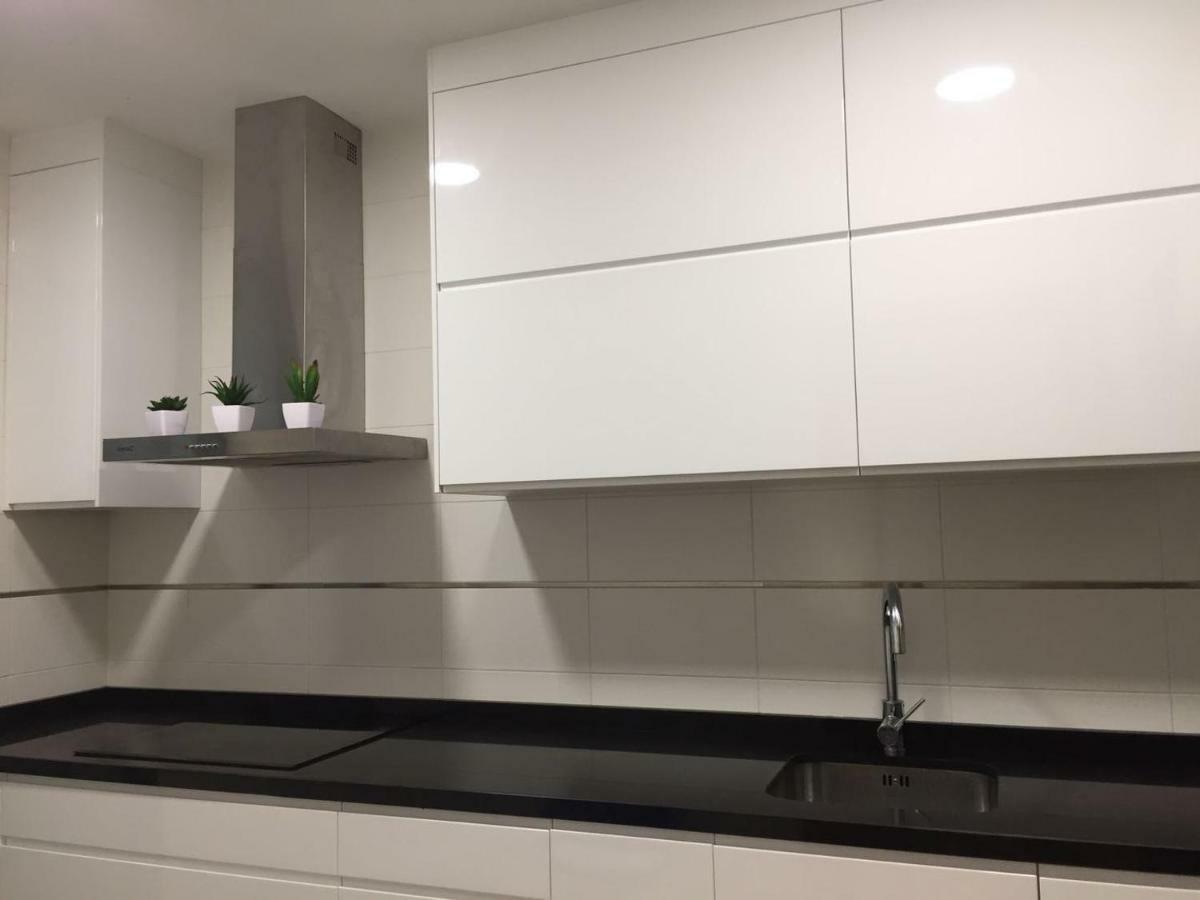 Apartamento Lujo, Primera Linea Playa, Garaje, Wifi, Piscina Climatizada Рокетас де Мар Екстериор снимка